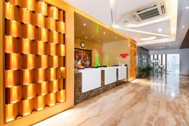 ויסאקפאטנם Hotel Lorven מראה חיצוני תמונה