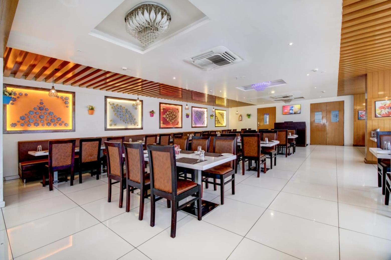 ויסאקפאטנם Hotel Lorven מראה חיצוני תמונה